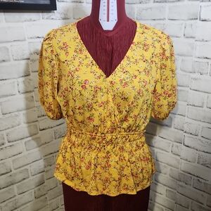 Parallel Skies SZ XL (junior) Floral Yellow Top